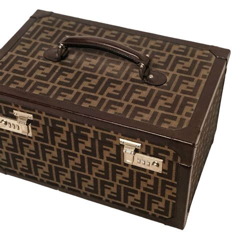 beauty case fendi vintage